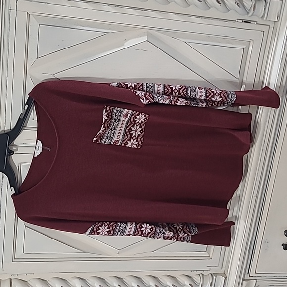 Entro Snowflake & Roses Sweater - Picture 1 of 3